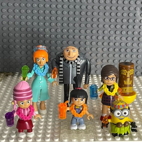 Mega Construx Despicable Me 3 Family Luau Party and Friends - Picture 8 of 8